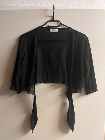 Schwarzer Chiffonbolero von Yessica