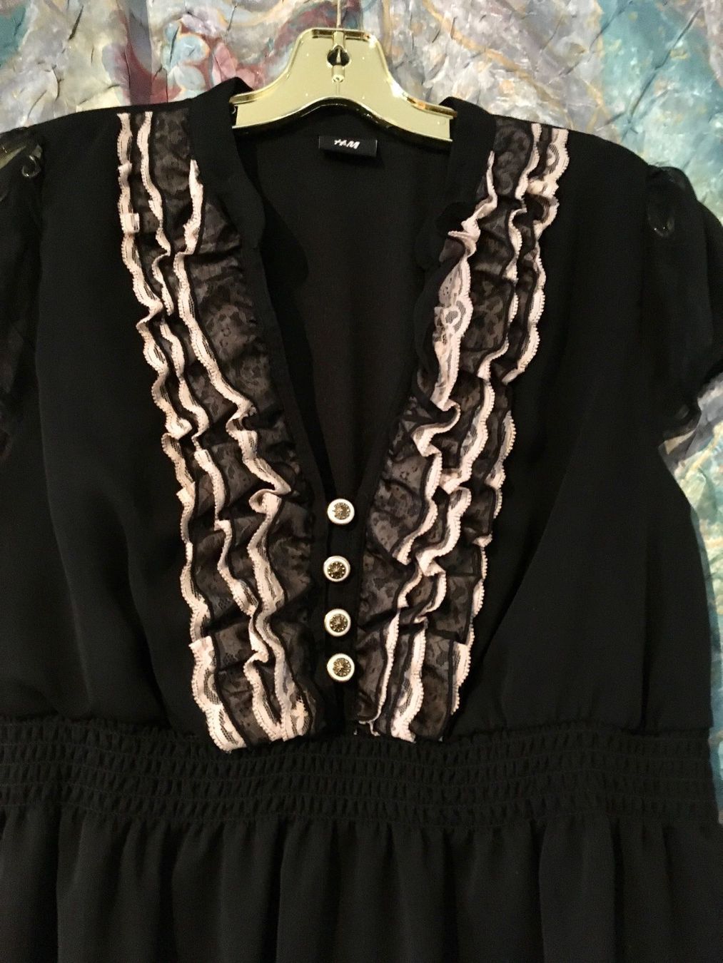 H&M Camicette: Bluse Gr. 42 - 44 schwarz mit Rüschen!!! – Usato da Bellinzona venduto da ModaLugano 1