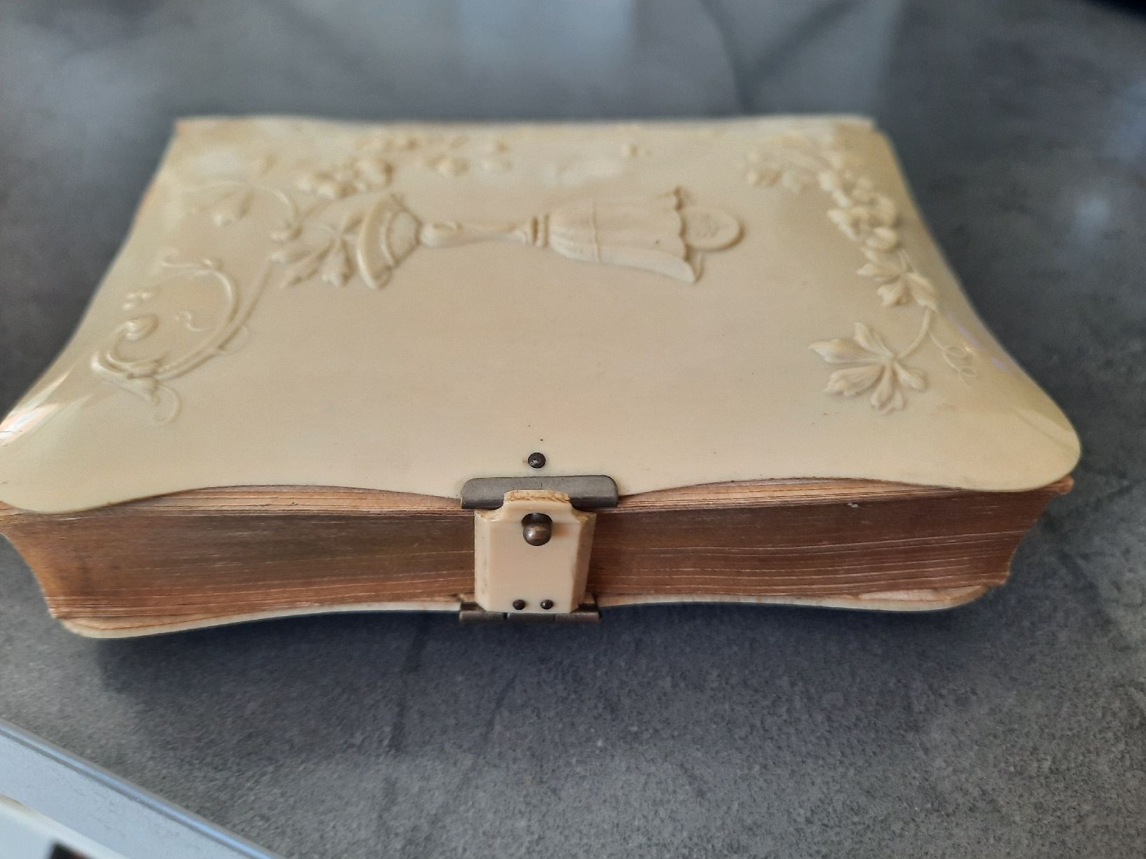 Libri: MISSEL religieux. VERS 1890-1900 – Usato da Le Locle venduto da marylise01 1