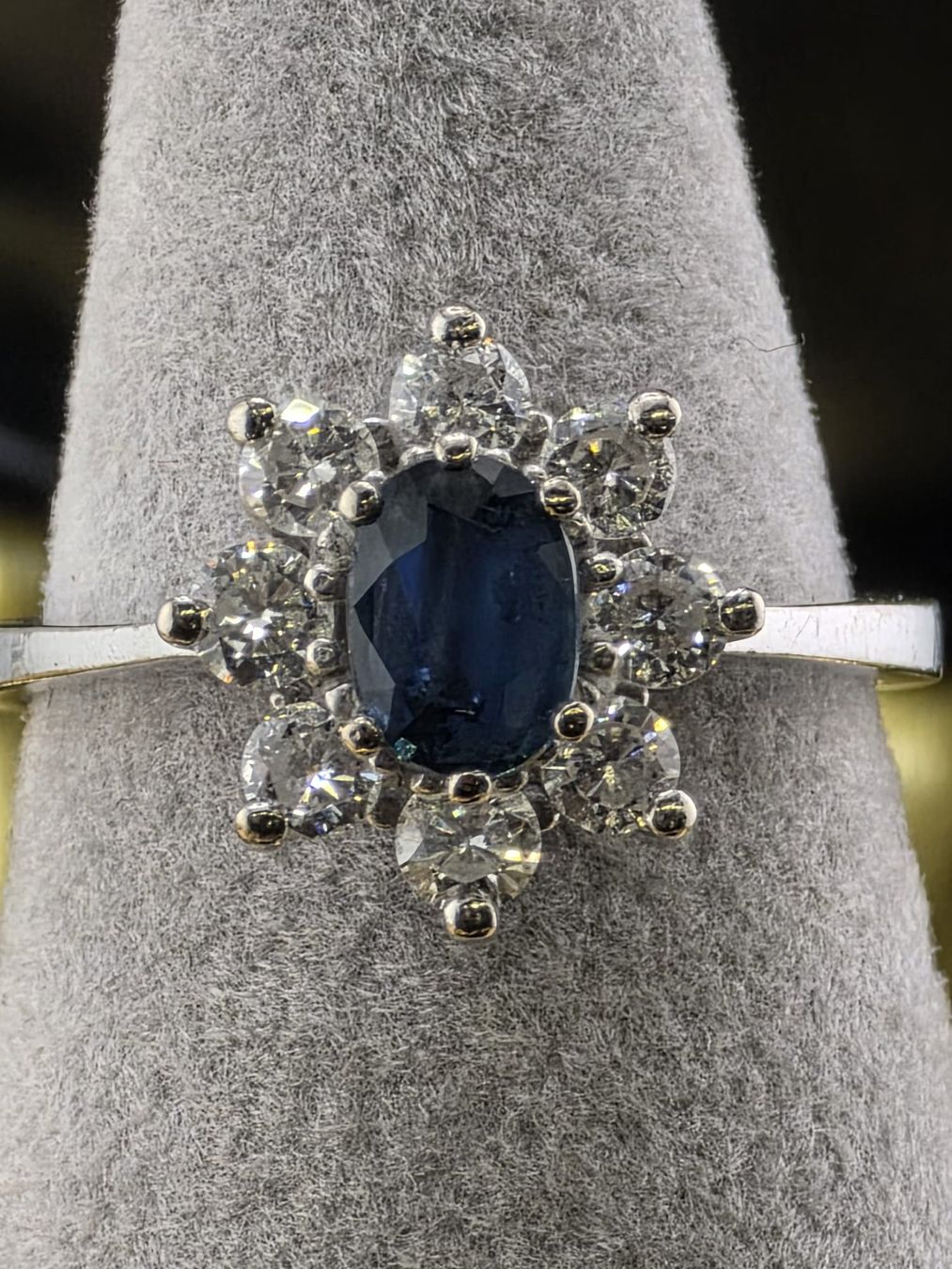 Christ Anelli: Wunderschöner Saphir-Diamant-Ring, 585er Weissgold – Usato da Basel venduto da Edelmetallhaus.com