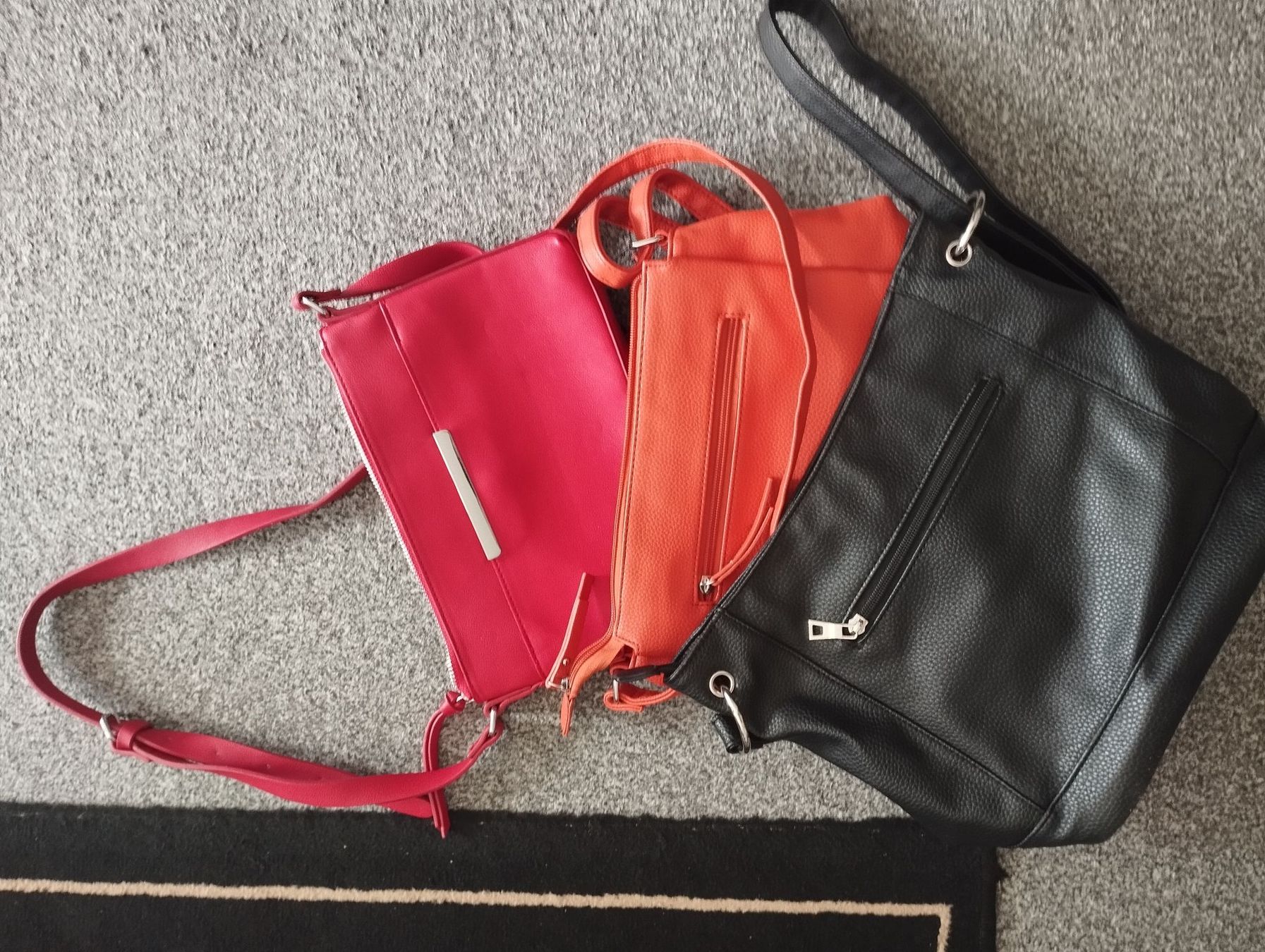 Taschen für Damen: 3x Handbag Bundle – Neu (gemäss Beschreibung) aus MONTHEY von Tibobo