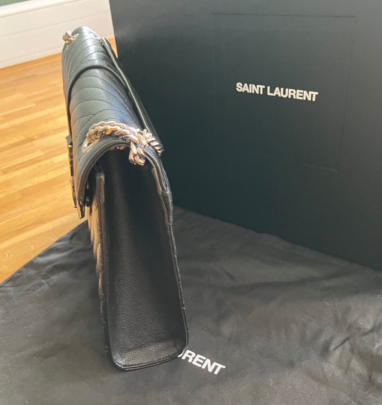 Saint Laurent Borse da donna: YSL Saint Laurent Envelope medium black – Usato da Adliswil venduto da speed955 4
