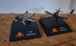 2 x Red Bull Flugzeug Modelle 
