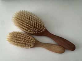 Brosses à cheveux en soie et bois