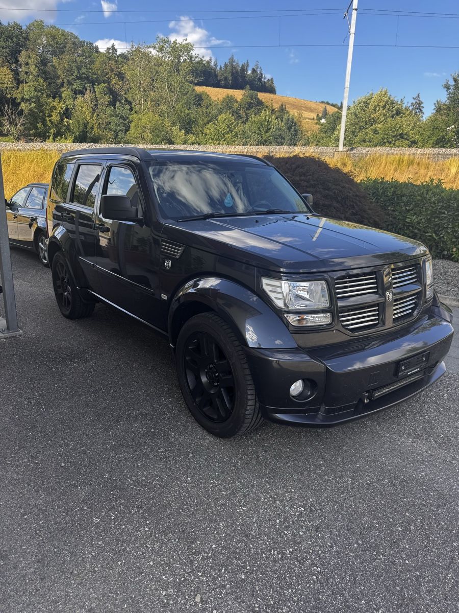 Dodge Autos: Dodge Nitro 4.0 V6 mit AHK – Gebraucht aus Huttwil von dan_lty8 3