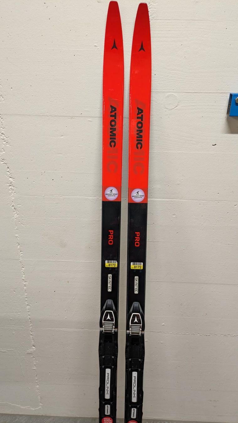 Atomic Skis: Atomic Kinderfellski 150cm  (8172) – D'occasion à Kandersteg par Eli57