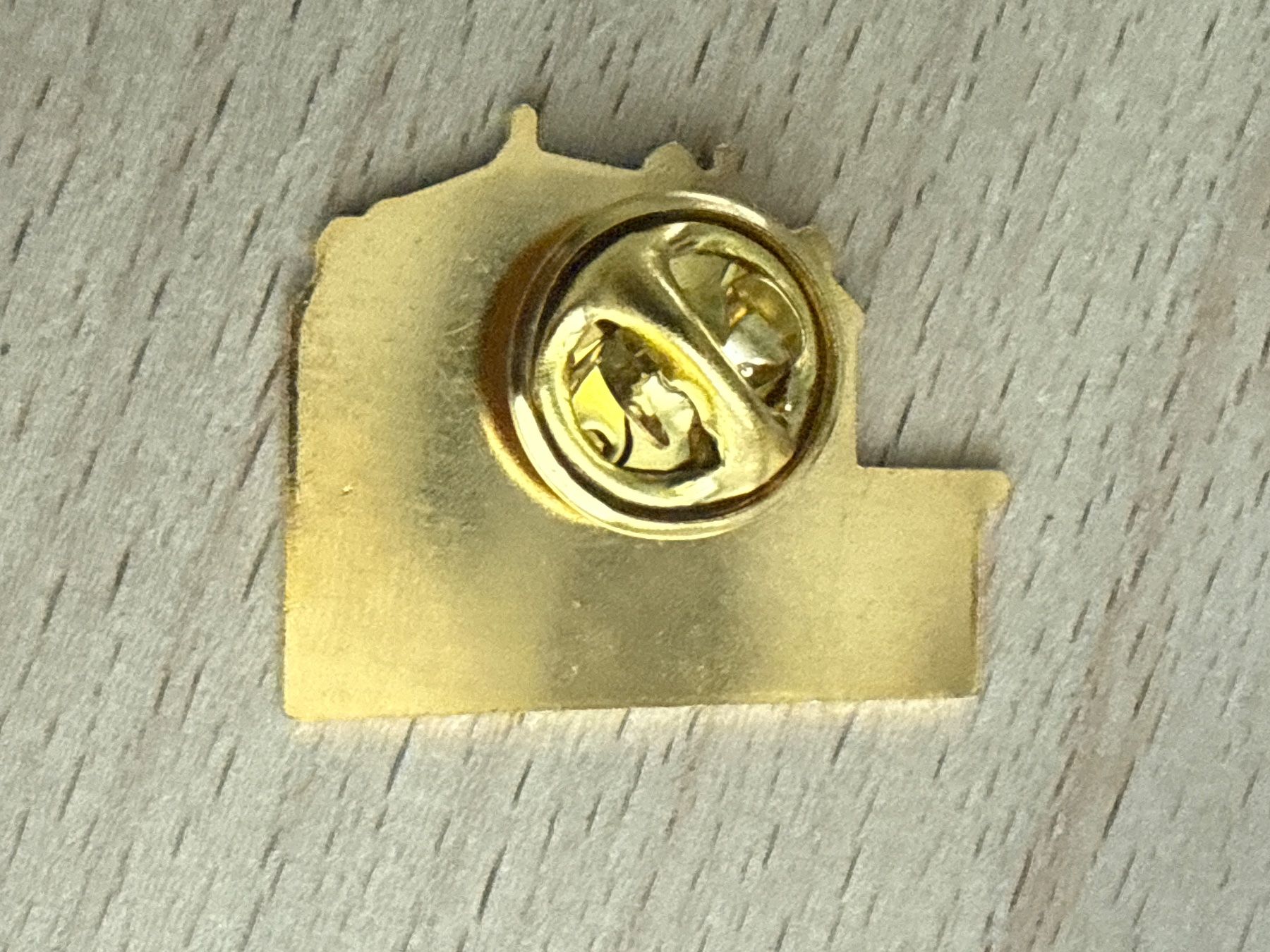 Plaquettes & Badges: Pin Restaurant Gotthard Baar – D'occasion à Glattbrugg par Schweigmatt 1