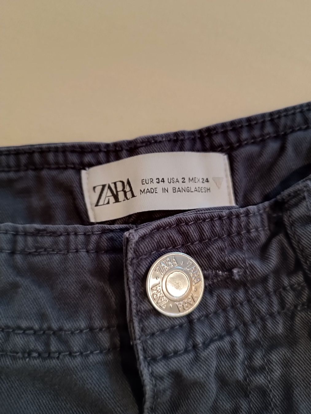 Hosen: 3 Paar Mädchen / Damen Hosen Gr.34 – Gebraucht aus Läufelfingen von papagena02 1