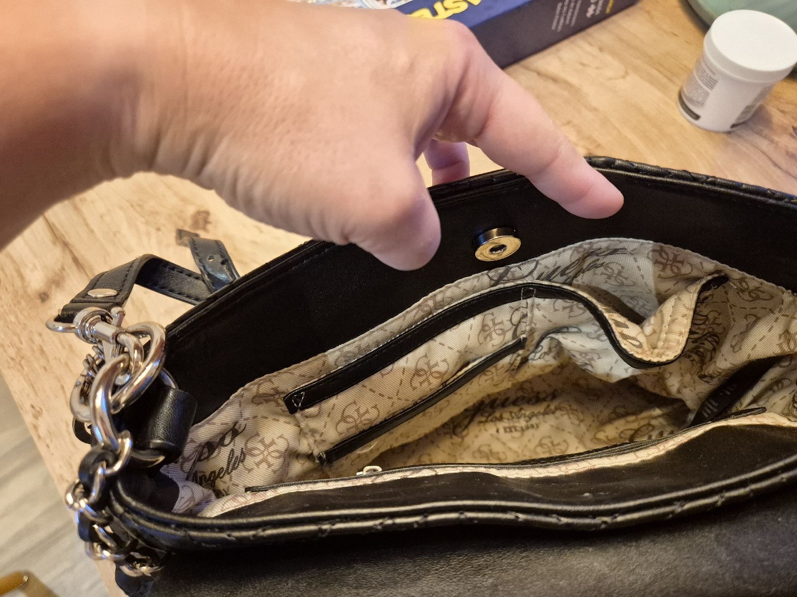 Guess Borse da donna: Sac à main Guess noir élégant – Usato da Courfaivre venduto da LRolle 3