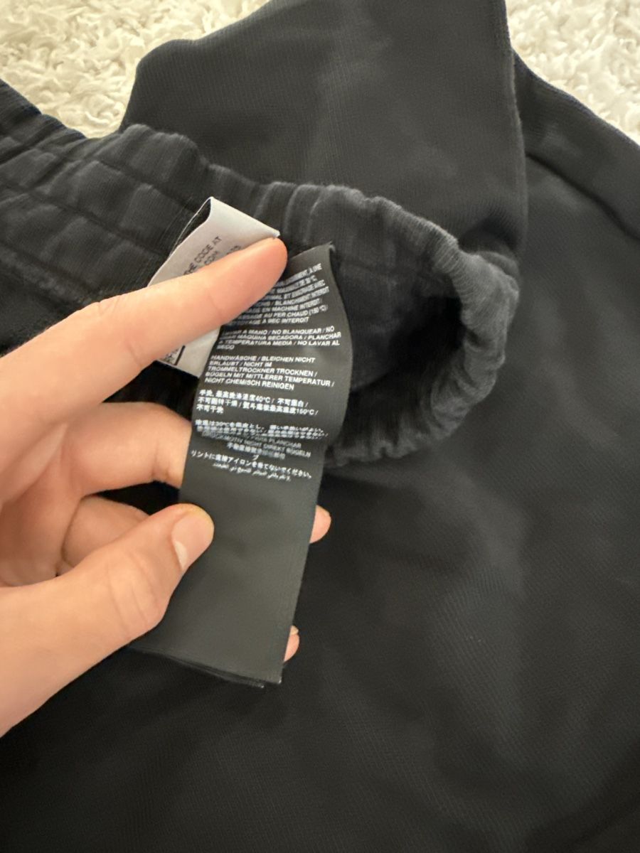 Palm Angels Pantaloni: Palm Angels Shorts – Usato da Genève venduto da ali_5msd 5