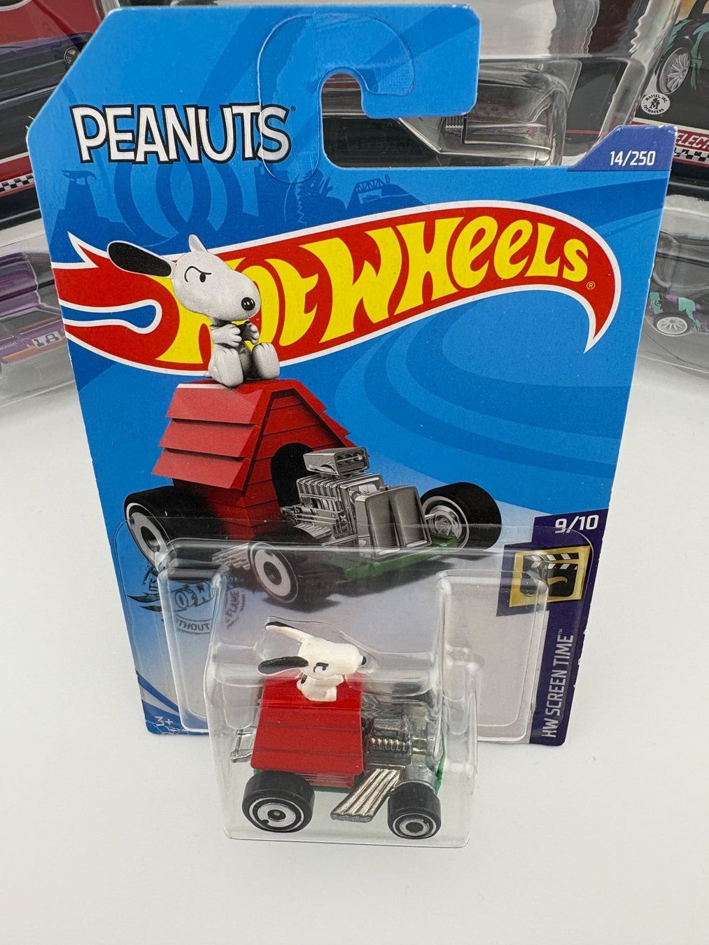 Hot Wheels Modellini d'auto: Hot Wheels Snoopy Peanuts HW Screen Time - 2019 - 14/250 – Nuovo e nell'imballaggio originale da Flawil venduto da HeisseReifen 1
