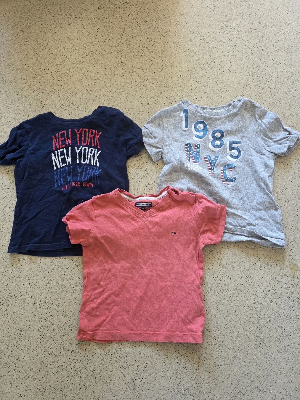Tommy Hilfiger Camicie, T-shirt & Polo: 3 Tshirts Tommy Hilfiger – Usato da Zürich venduto da Allek