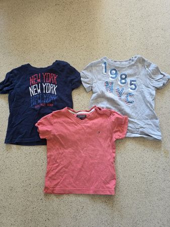 3 Tshirts Tommy Hilfiger