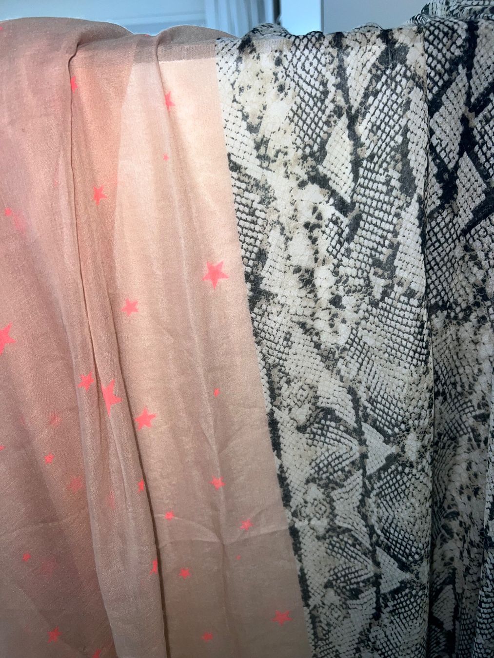 Foulard & Sciarpe: Toller Schal CODELLO in interessanter Farbkombination neu – Nuovo (secondo la descrizione) da Dornach venduto da samuti 1