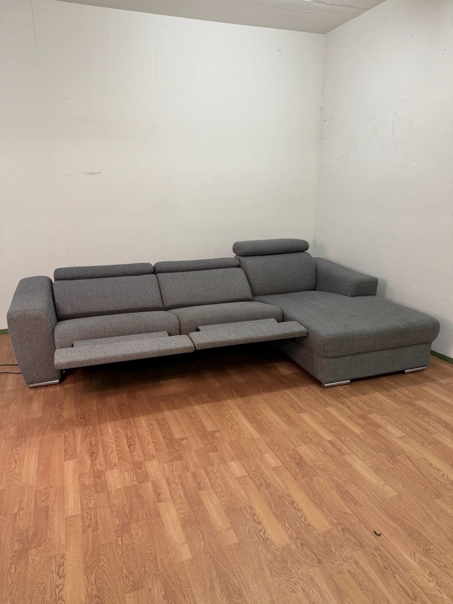 Livique Sofas: Ecksofa Dario Grau mit Relaxfunktion – D'occasion à Fehraltorf par Sofalab.swiss 3