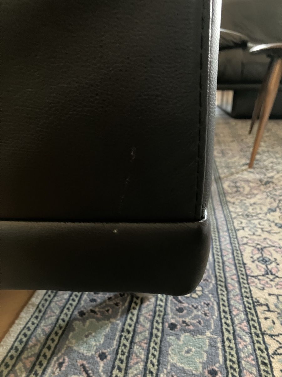 Sofas: Canapé noir 2 places – Gebraucht aus La Chaux-de-Fonds von lauramelie26 3