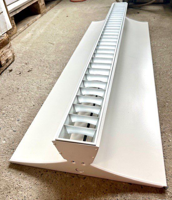 Kronleuchter & Deckenlampen: Leuchtstofflampe, Deckenleuchte, Neuware – Neu und originalverpackt aus Riedtwil von wiederverwendung 1