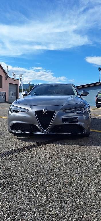 Alfa Romeo Autos: Alfa Romeo Giulia – D'occasion à Brittnau par rog_q9sl 4