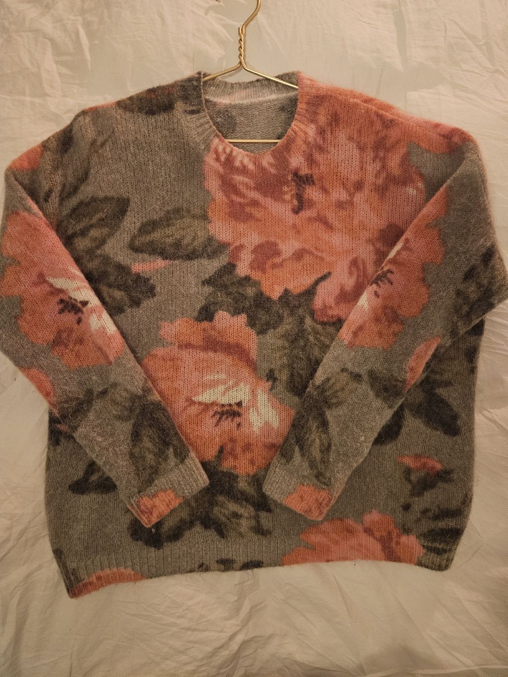 Sezane Maglioni & Felpe: Sezane Pullover mit Blumenmuster, Grösse M – Usato da Basel venduto da lar_7c62