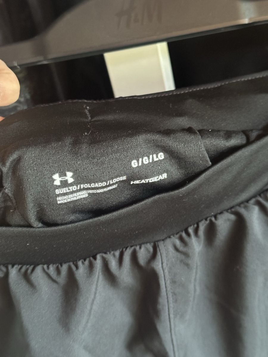 Under Armour Pantaloni: Under Amour Joghing shorts schwarz Gr. L – Usato da Münsingen venduto da Secondhand89 3
