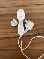 Gesichtsreinigungsbuerste weiss mit Ladekabel und Adapter gu