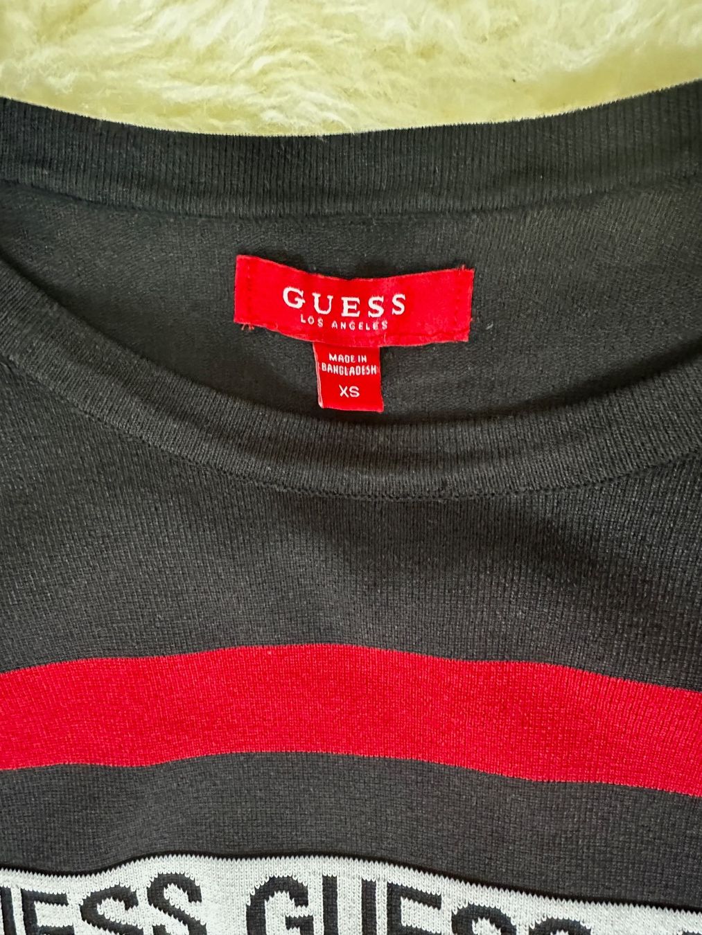 Guess Pullover & Sweatshirts: Guess Pullover Damen Gr. XS schwarz rot gestreift – Neu (gemäss Beschreibung) aus Mühlethurnen von Fudoshin1 2