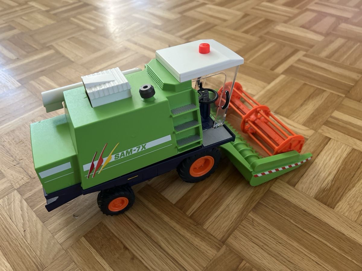 Playmobil Spielzeuge: Playmobil 9532 - Mähdrescher – Gebraucht aus Zuchwil von Commander0 5