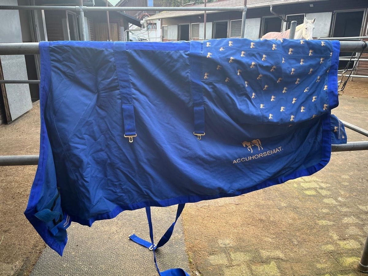 Coperte: Accuhorsemat Pferdedecke Royalblau Gr. M – Nuovo e nell'imballaggio originale da Oberurnen venduto da jasmin2fel 1