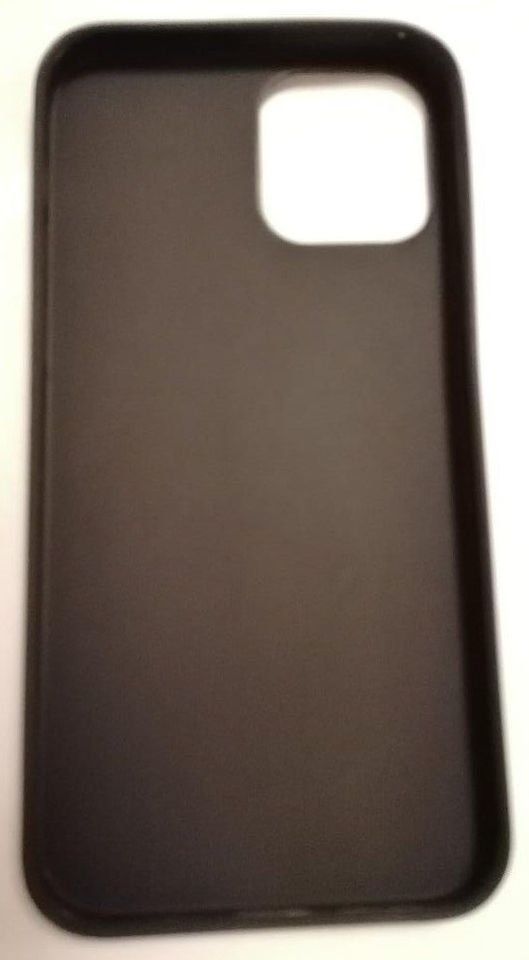 Cover & Protezioni schermo: iPhone 12/12 Pro Silikon Case schwarz – Nuovo (secondo la descrizione) da Bassersdorf venduto da maga1g 1