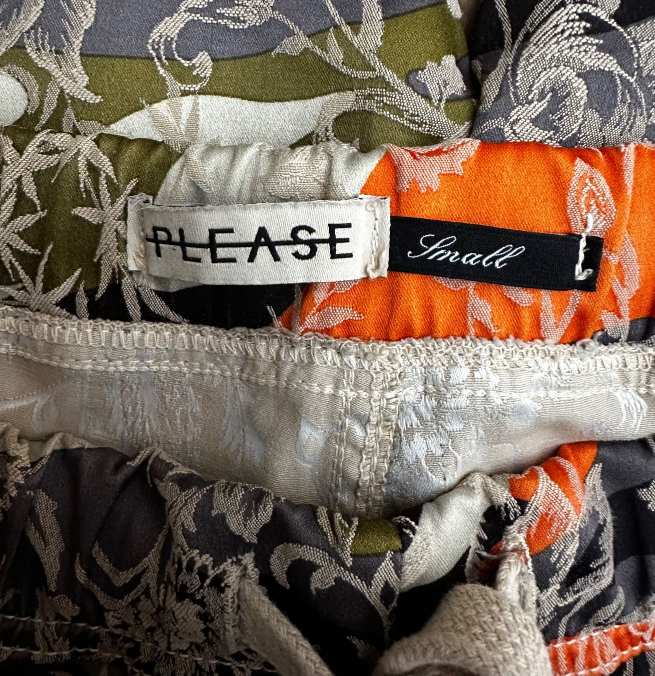 Pantaloni: Please Hose S – Usato da Ipsach venduto da Lary_Sommer 4