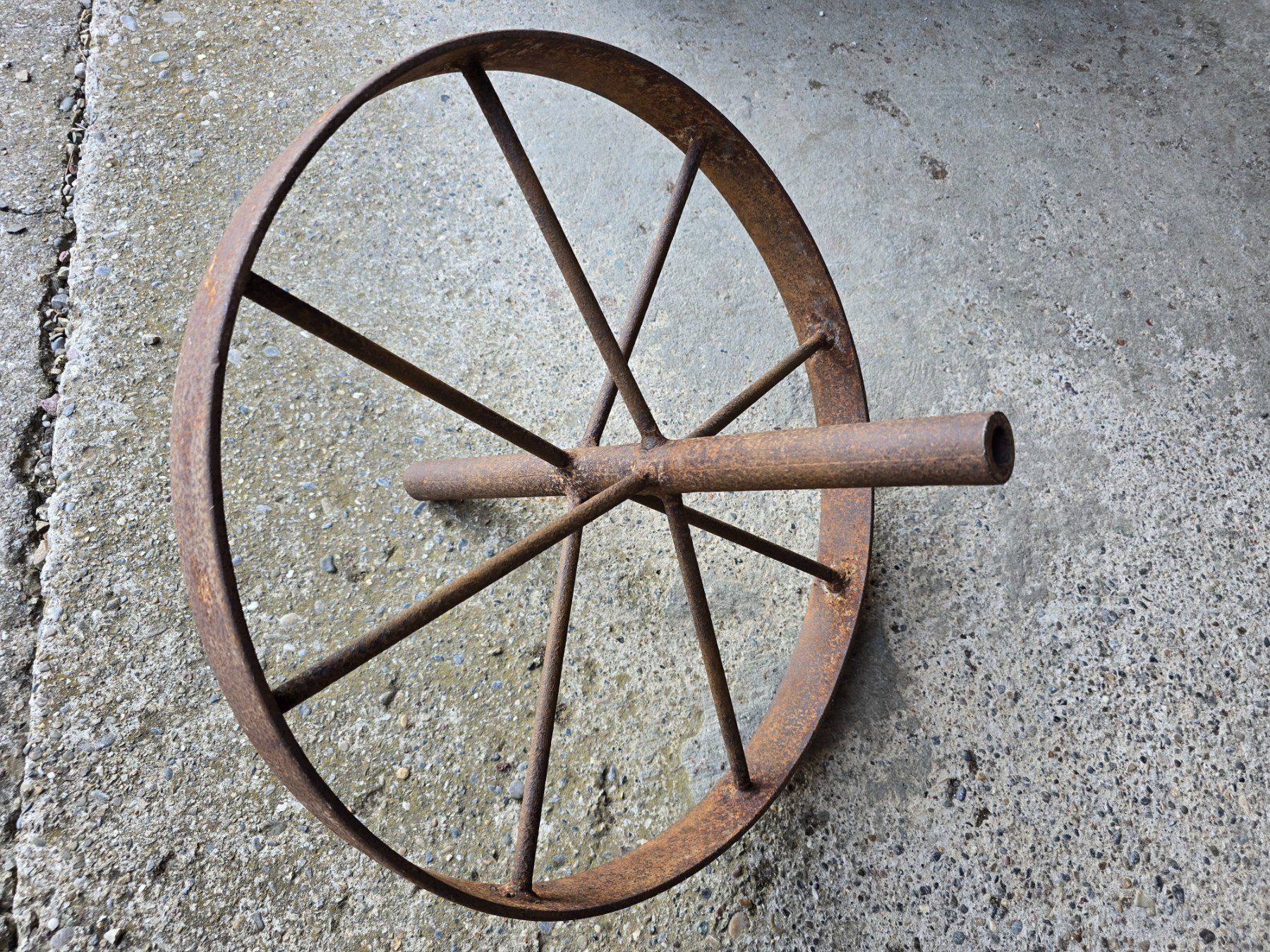 Tutte le decorazioni: Rad Eisen alt mit Achse 55cm Durchmesser – Usato da Agasul venduto da ire_h9wl 4