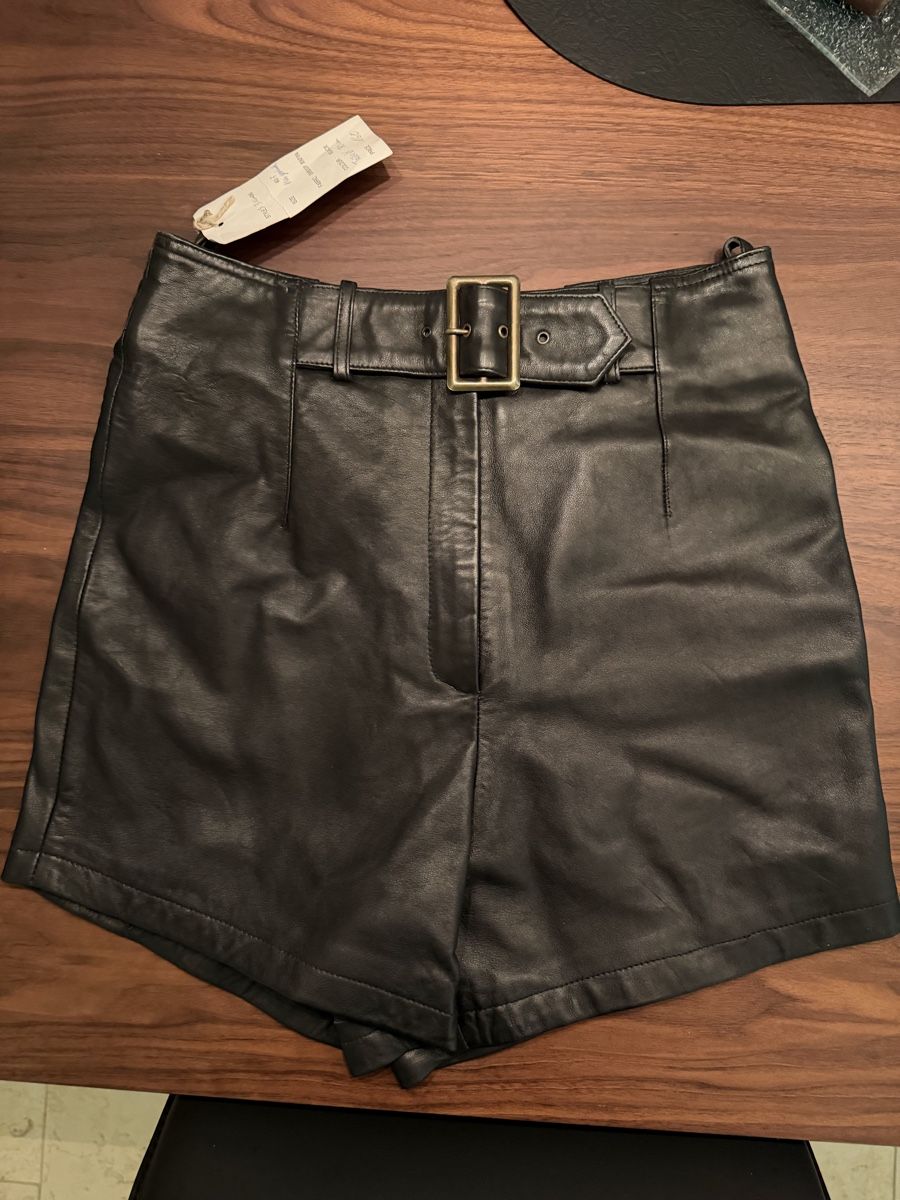 Hosen: Leder Shorts Schwarz, neu mit Etikett – Neu (gemäss Beschreibung) aus Oberentfelden von Aidan1981