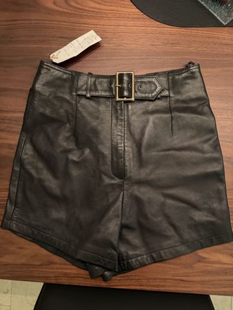 Leder Shorts Schwarz, neu mit Etikett