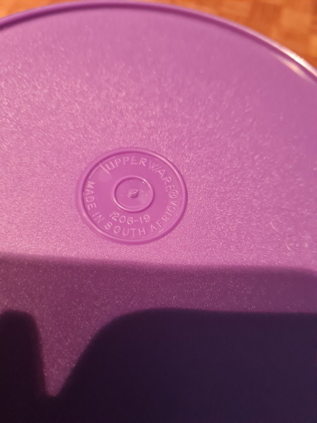 Tupperware Recipients et similaires: Tupperware 2 Dose lila neu – Neuf (Voir description) à Münsingen par Cuci31 5