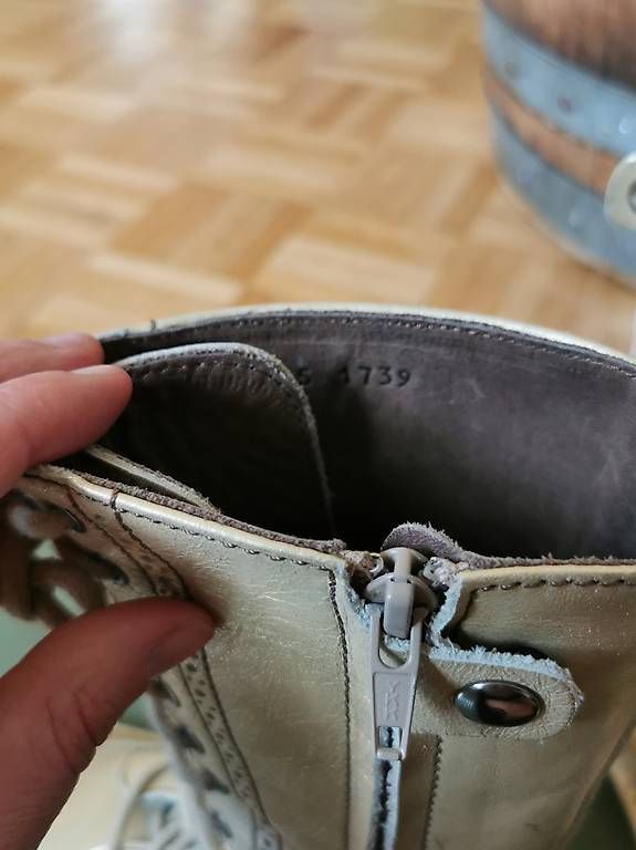 Bisgaard Scarpe per ragazze: Bisgaard Stiefel gr 35 goldig – Usato da Riehen venduto da LaurJer 3