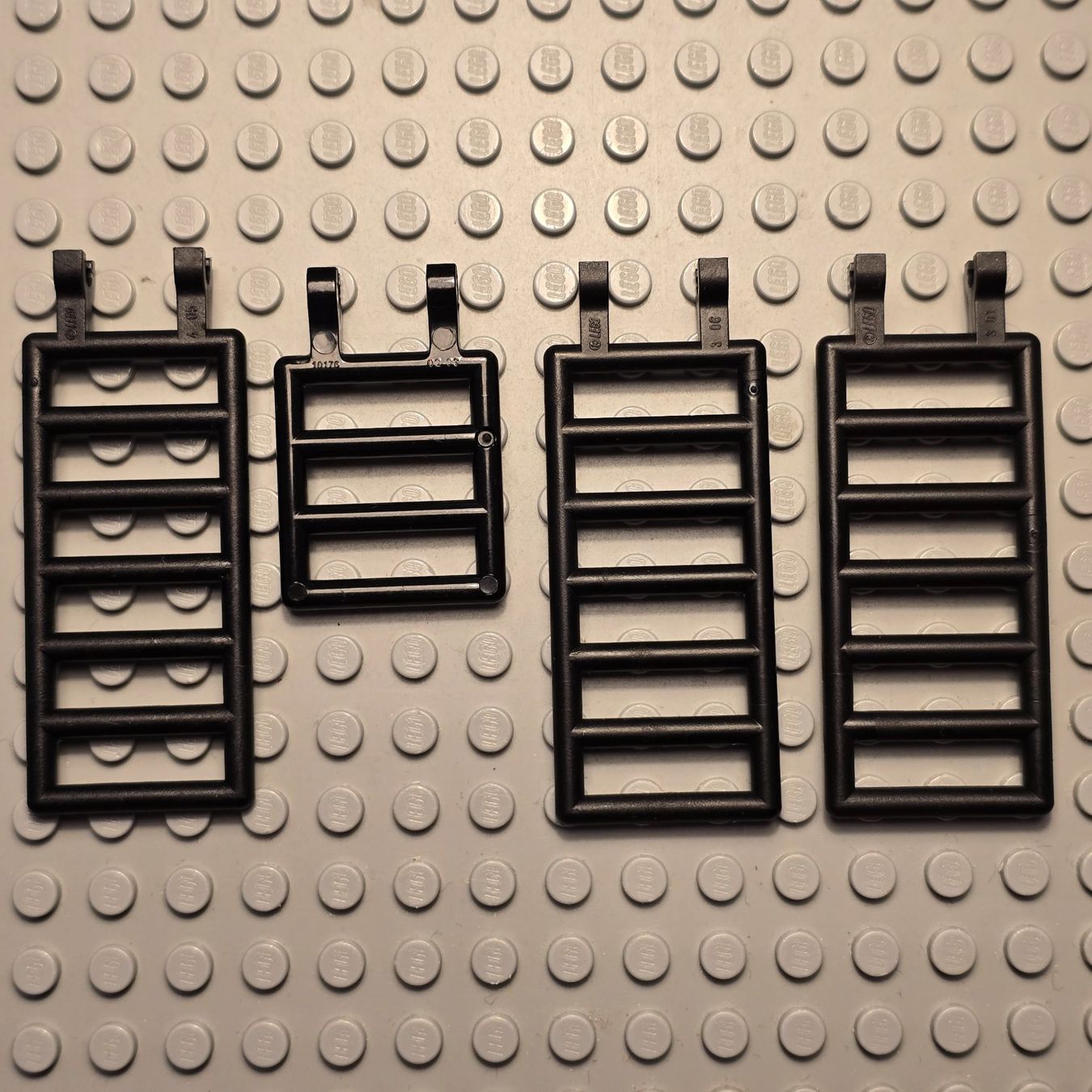 Lego Jeux de construction: Lego 4x Leiter schwarz – D'occasion à Basel par Swi-7621