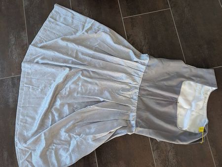 Dirndl / Tracht mit Schürze Grösse 42