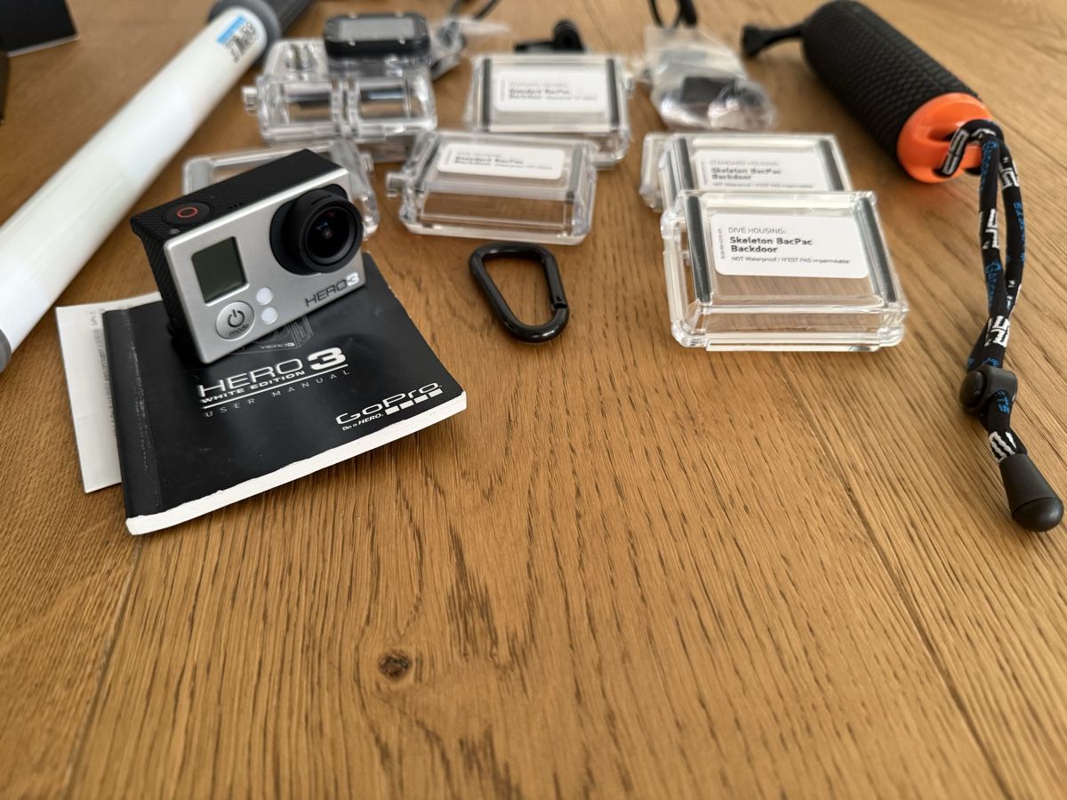 Gopro Action Cam: Go Pro Hero 3 mit diversem Zubehör – Usato da Baar venduto da Unser_bengel 2
