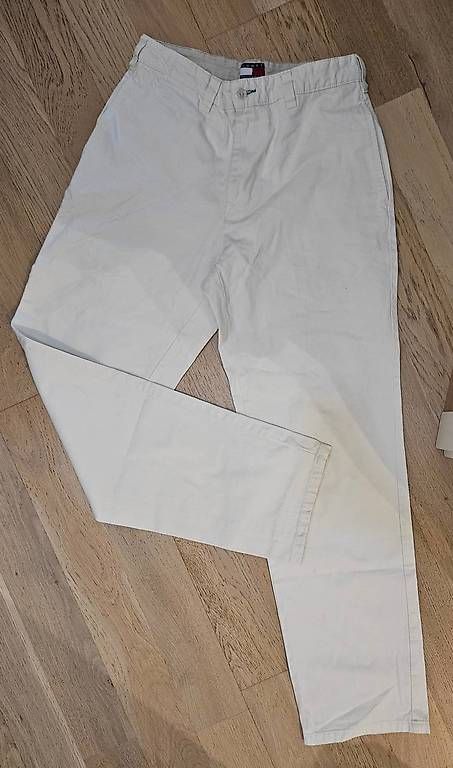 Tommy Hilfiger Pantaloni: Pantalon Tommy Hilfiger – Usato da Founex venduto da Ana_2412