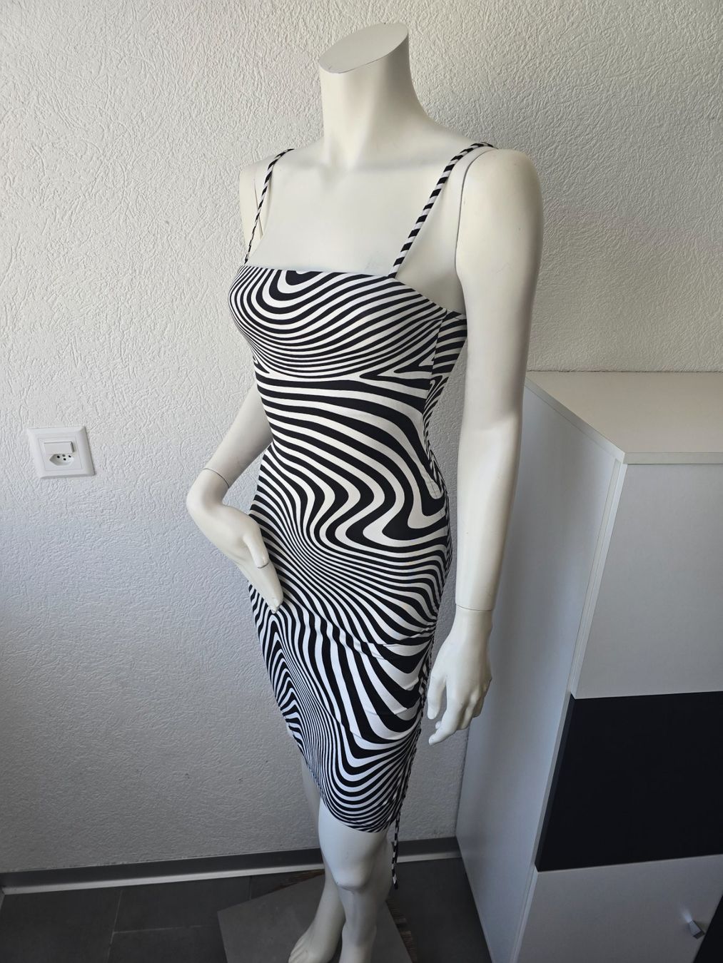 Kleider: Robe moulante "psychédélique" T-XS – Neu (gemäss Beschreibung) aus Les Verrières von kitel79