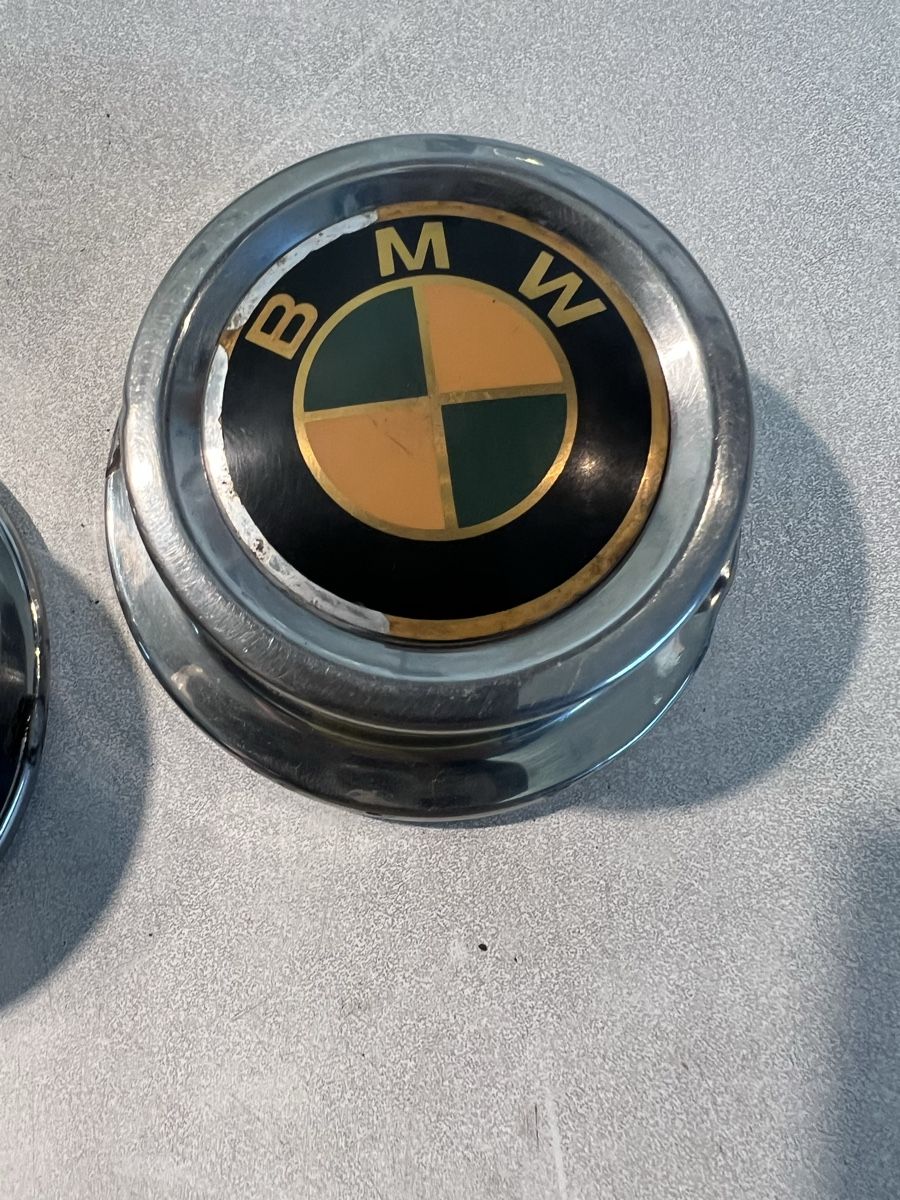 BMW Tutti pezzi di ricambio auto: BMW Nabendeckel (Satz, 4 Stück) – Usato da Glattfelden venduto da henson 4