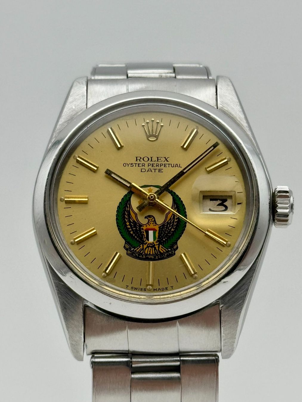 Rolex Orologi: Rolex Oyster Perpetual Date ref.1500 UAE Armed Forces Crest – Usato da Lausanne venduto da Waltana