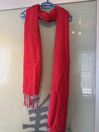 Roter Frühlingsschal von Maddison, 100% Viskose, Top Zustand