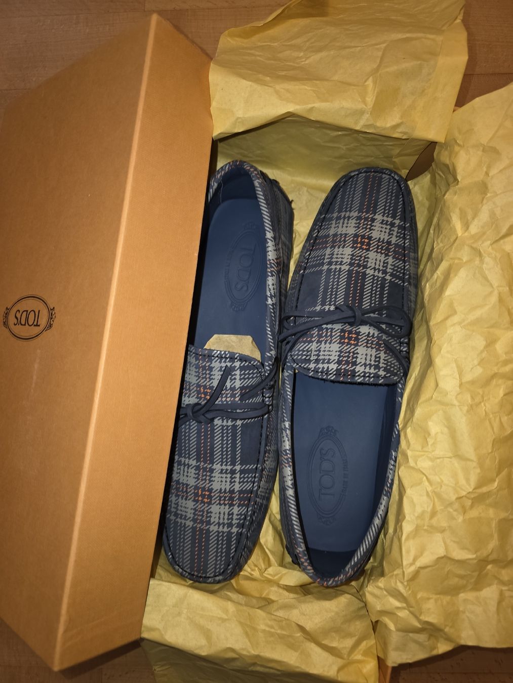 Chaussures hommes: Tod's Herren Schuhe Grösse 9.1/2 – Neuf (Voir description) à Scherz par lacoste30