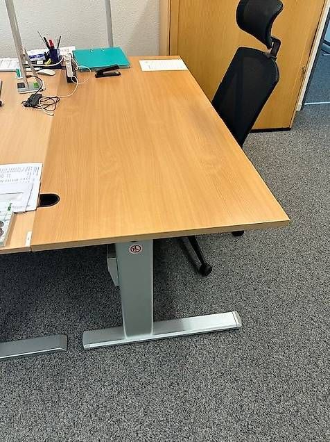 Scrivanie: Bürotisch – Usato da Gerlafingen venduto da OfficePH 1