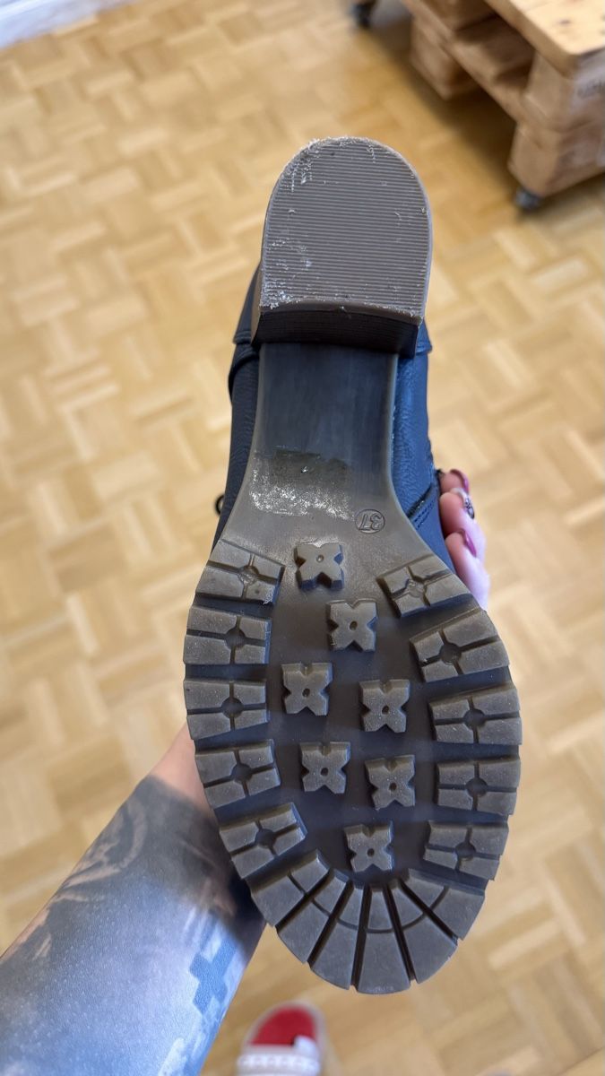 Cube Scarpe da donna: Stiefeletten – Usato da Muttenz venduto da kim_6vx8 3