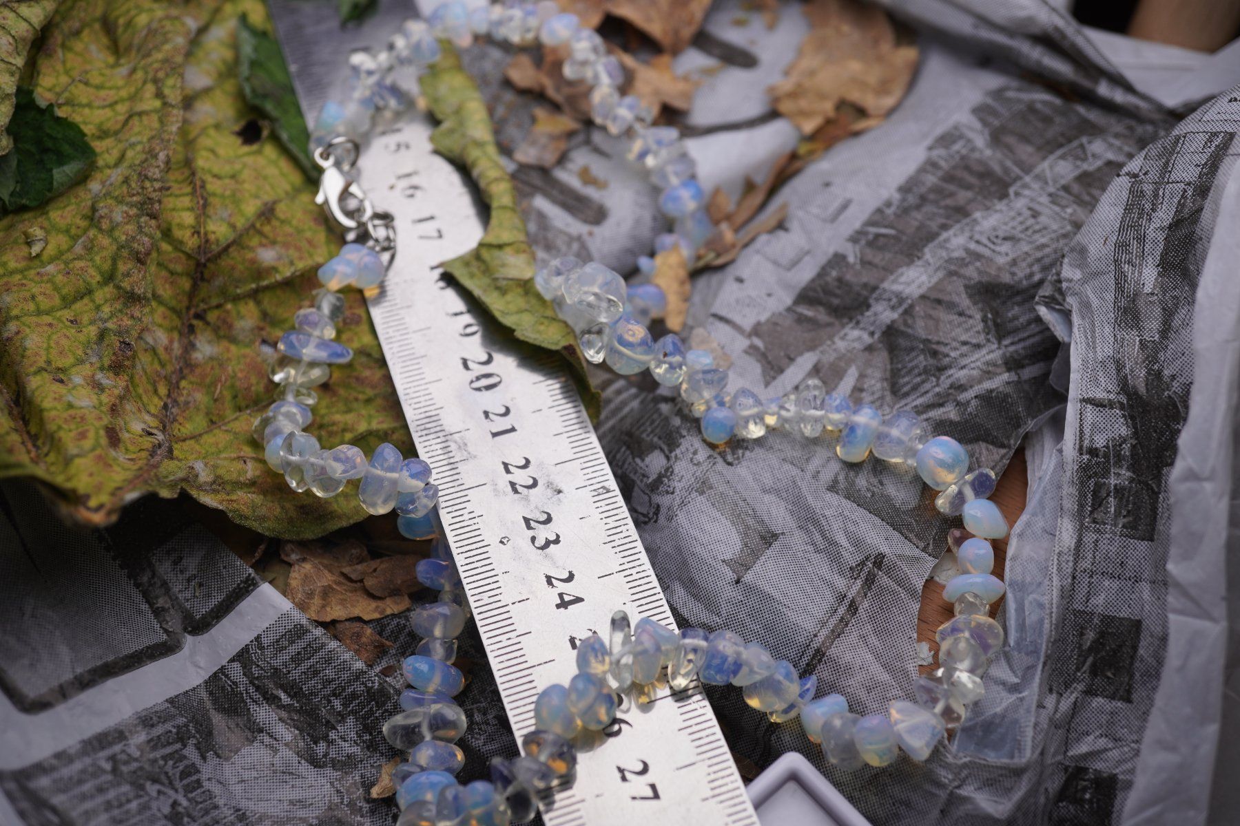 Minerali & Pietre curative: Opalit  Splitter  kette mit Verschluss   Ab 1.- – Nuovo e nell'imballaggio originale da Eschenbach SG venduto da topstone 1