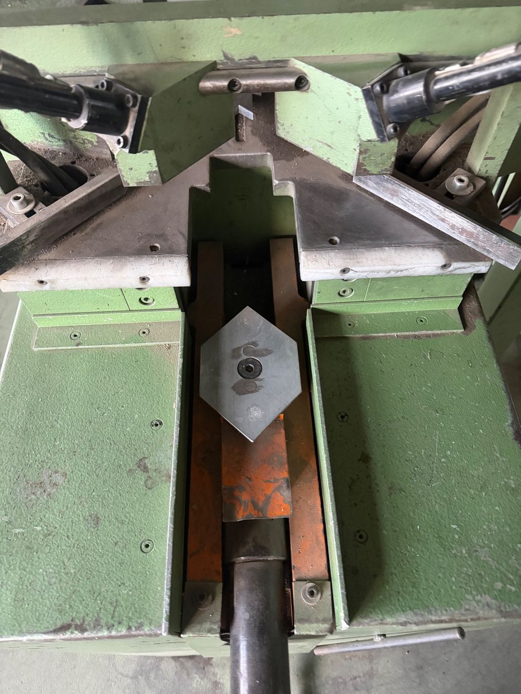 Tutte le macchine: Sertisseuse d’angle – Usato da Lamboing venduto da massapequa 3