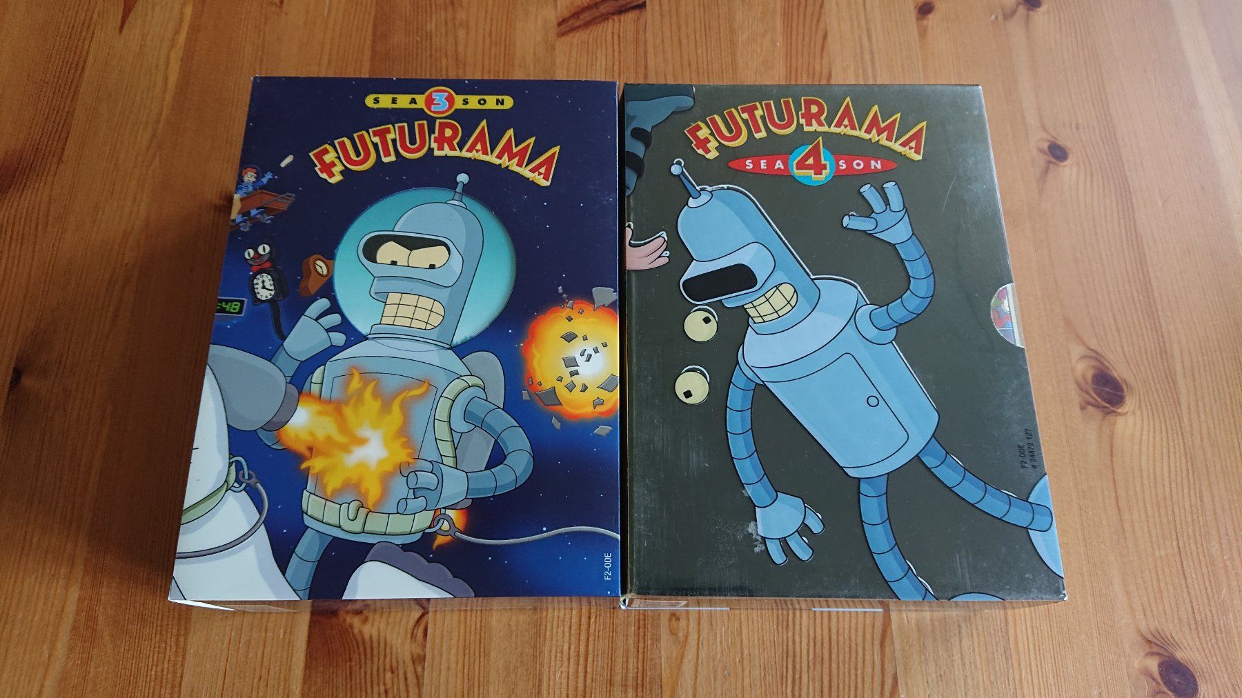 Tutti i DVDs: FUTURAMA Staffel 1 bis 4 auf DVD – Usato da Wilderswil venduto da Exebub 5