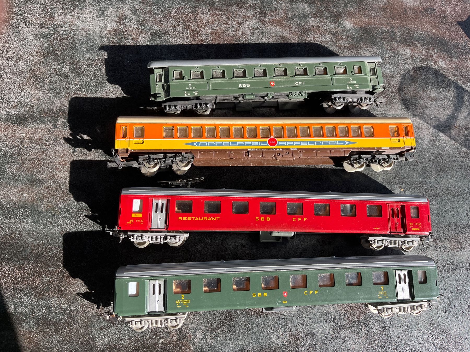 Lima Trains électriques: 4 SBB Wagen Modellbahn Lima – D'occasion à Spiegel b. Bern par Burdicrew